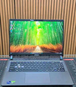 New Laptop MSI Vector GP68 HX 13V 32GB Intel Core i9 SSD 1T