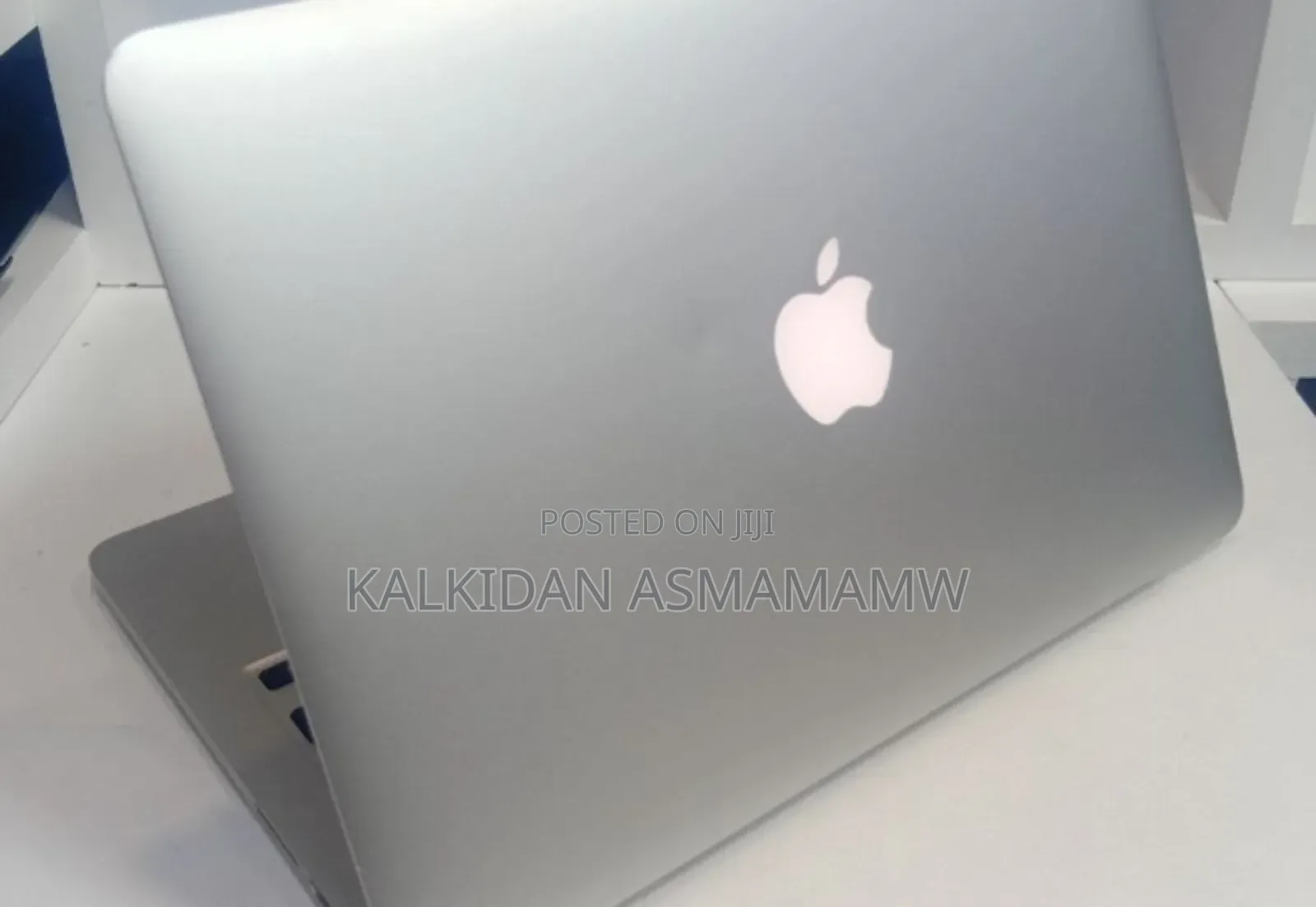 New Laptop Apple MacBook 2013 8GB Intel Core i5 SSD 256GB