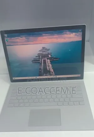 New Laptop Microsoft Surface Book 2 16GB Intel Core i7 SSD 512GB