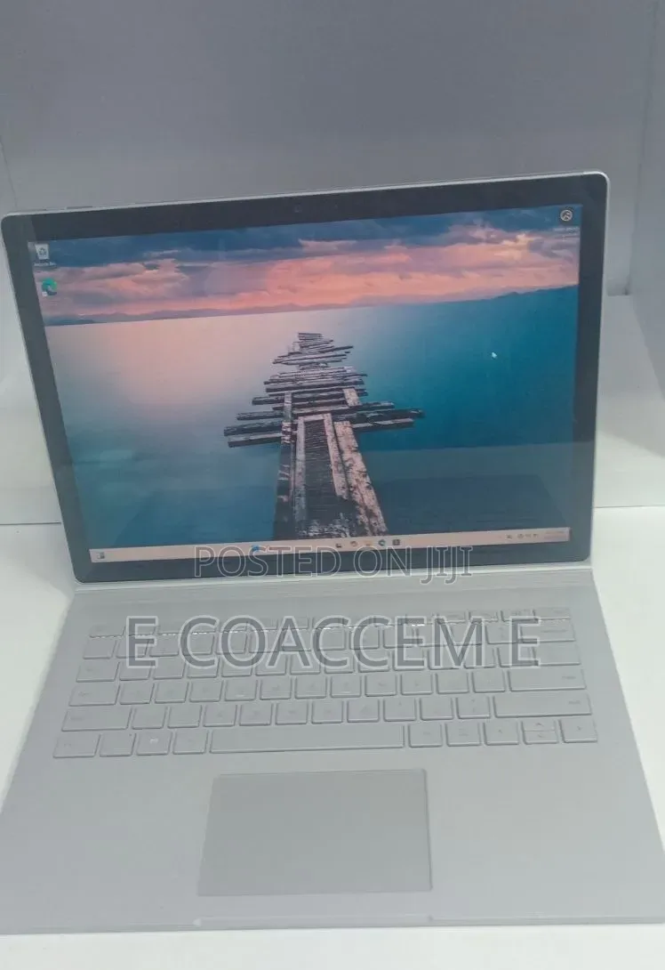 New Laptop Microsoft Surface Book 2 16GB Intel Core i7 SSD 512GB