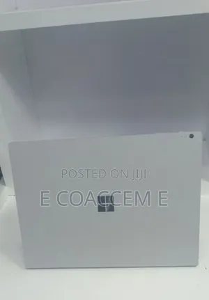 New Laptop Microsoft Surface Book 2 16GB Intel Core i7 SSD 512GB