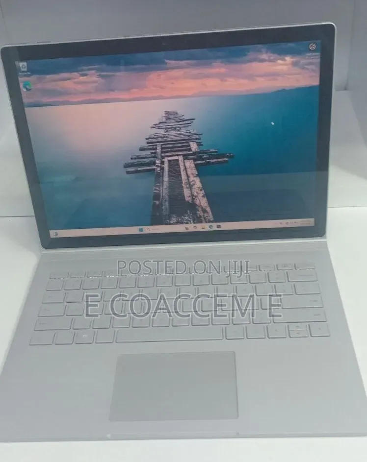 New Laptop Microsoft Surface Book 2 16GB Intel Core i7 SSD 512GB