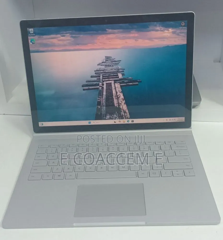 New Laptop Microsoft Surface Book 2 16GB Intel Core i7 SSD 512GB