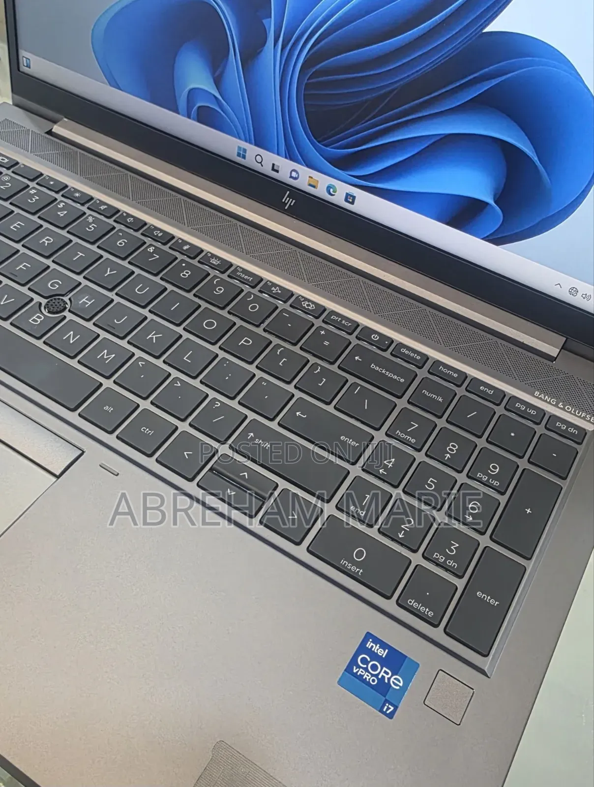 New Laptop HP ZBook Firefly G8 16GB Intel Core i7 SSD 512GB
