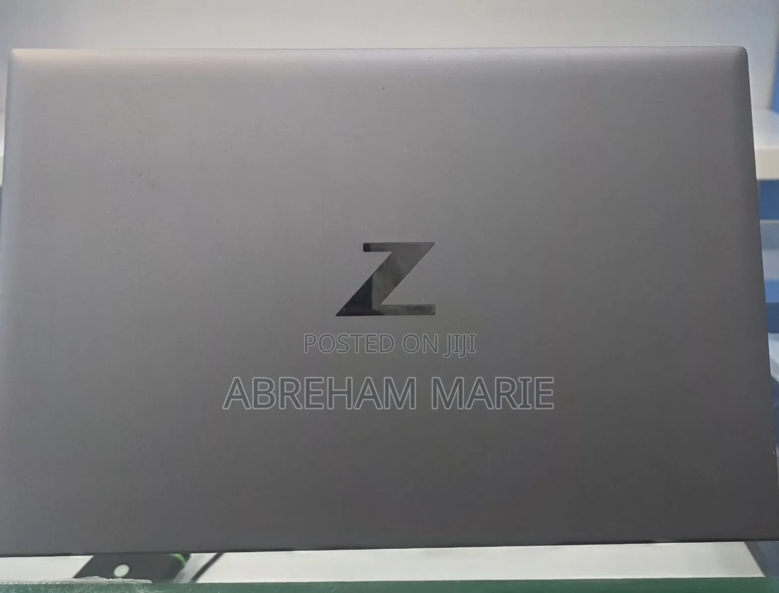 New Laptop HP ZBook Firefly G8 16GB Intel Core i7 SSD 512GB