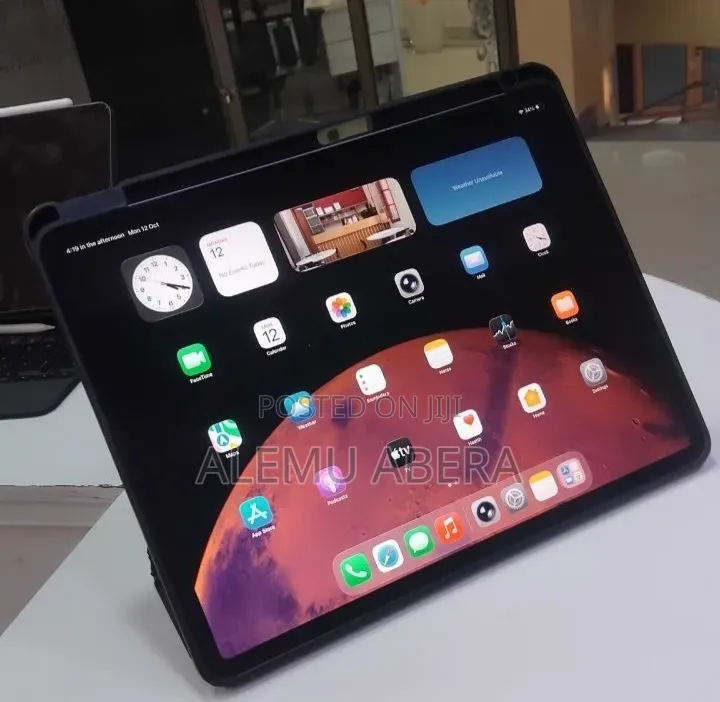 New Apple iPad Pro 12.9 (2022) 1 TB
