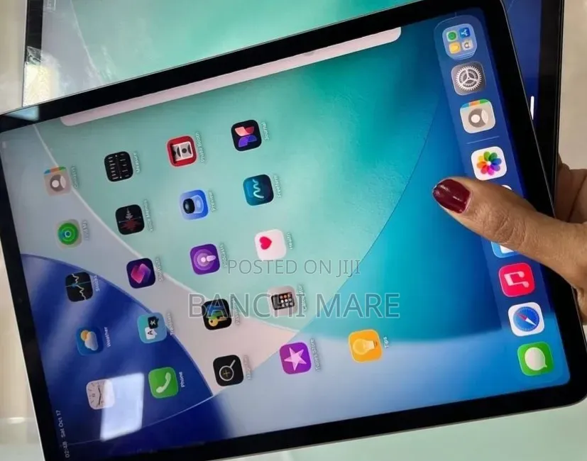 New Apple iPad Pro (2022) 256 GB