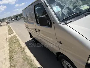 Suzuki Eeco 2024 Silver