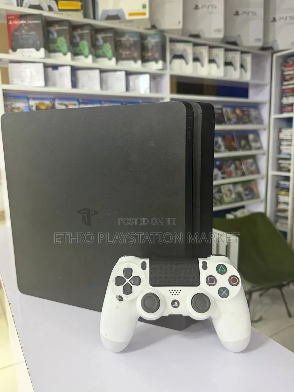  PS4 Slim White Edition  | 2 White Controllers |