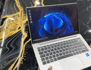 New Laptop HP EliteBook 830 G8 16GB Intel Core i5 SSD 512GB