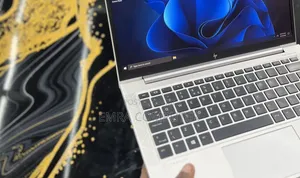 New Laptop HP EliteBook 830 G8 16GB Intel Core i5 SSD 512GB