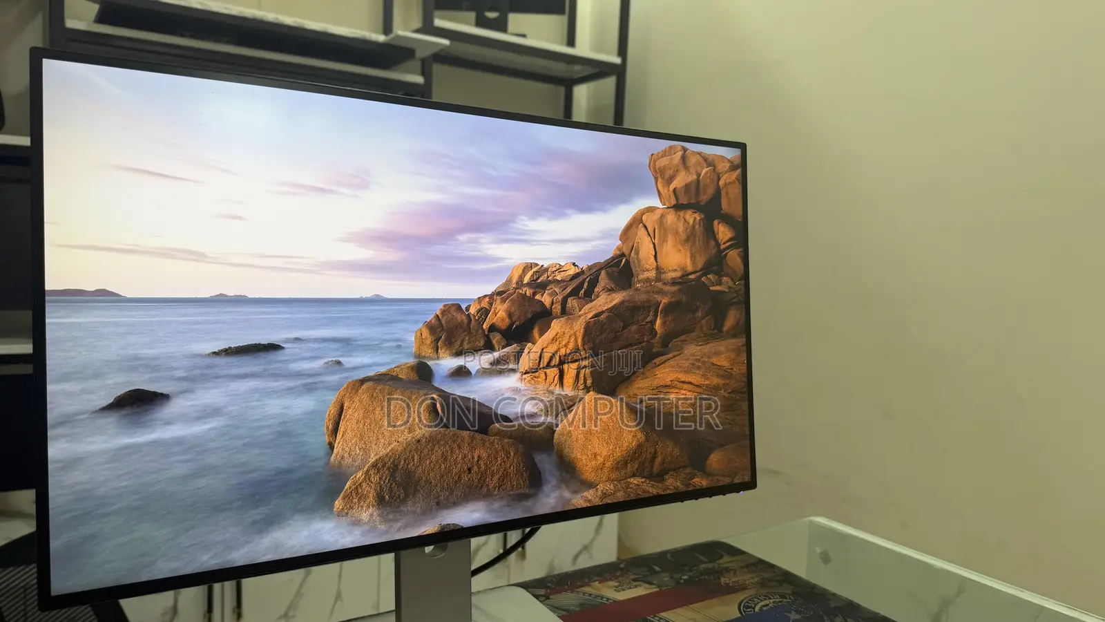 Dell UltraSharp 4K Monitor U2718Q