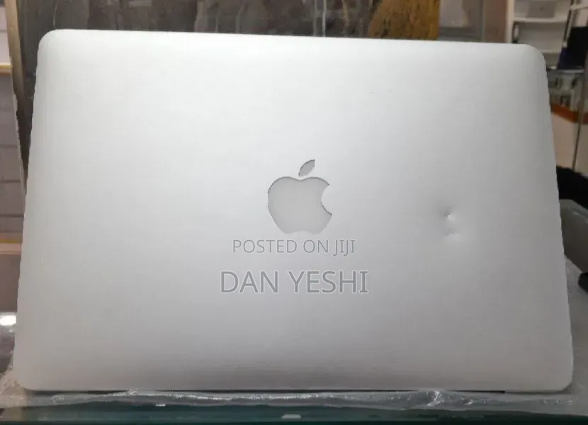 New Laptop Apple MacBook Pro 2013 8GB Intel Core i5 SSD 256GB