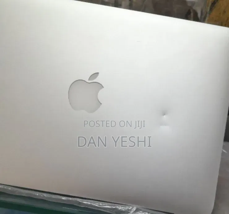 New Laptop Apple MacBook Pro 2013 8GB Intel Core i5 SSD 256GB