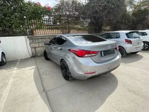 Hyundai Elantra 2014 Silver
