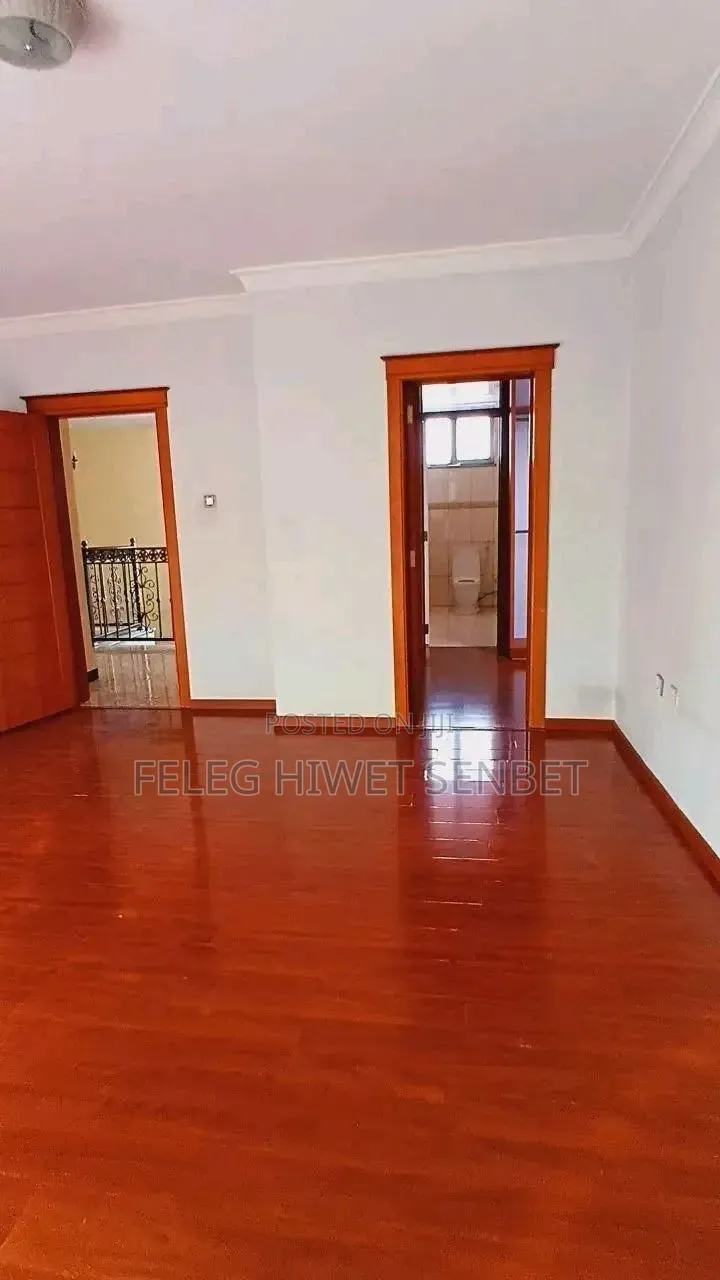 Furnished 6bdrm Villa in አአ, Bole for sale