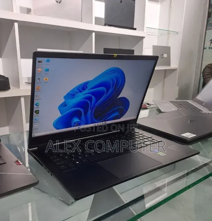 New Laptop HP Omen 16 16GB Intel Core i9 SSD 1T