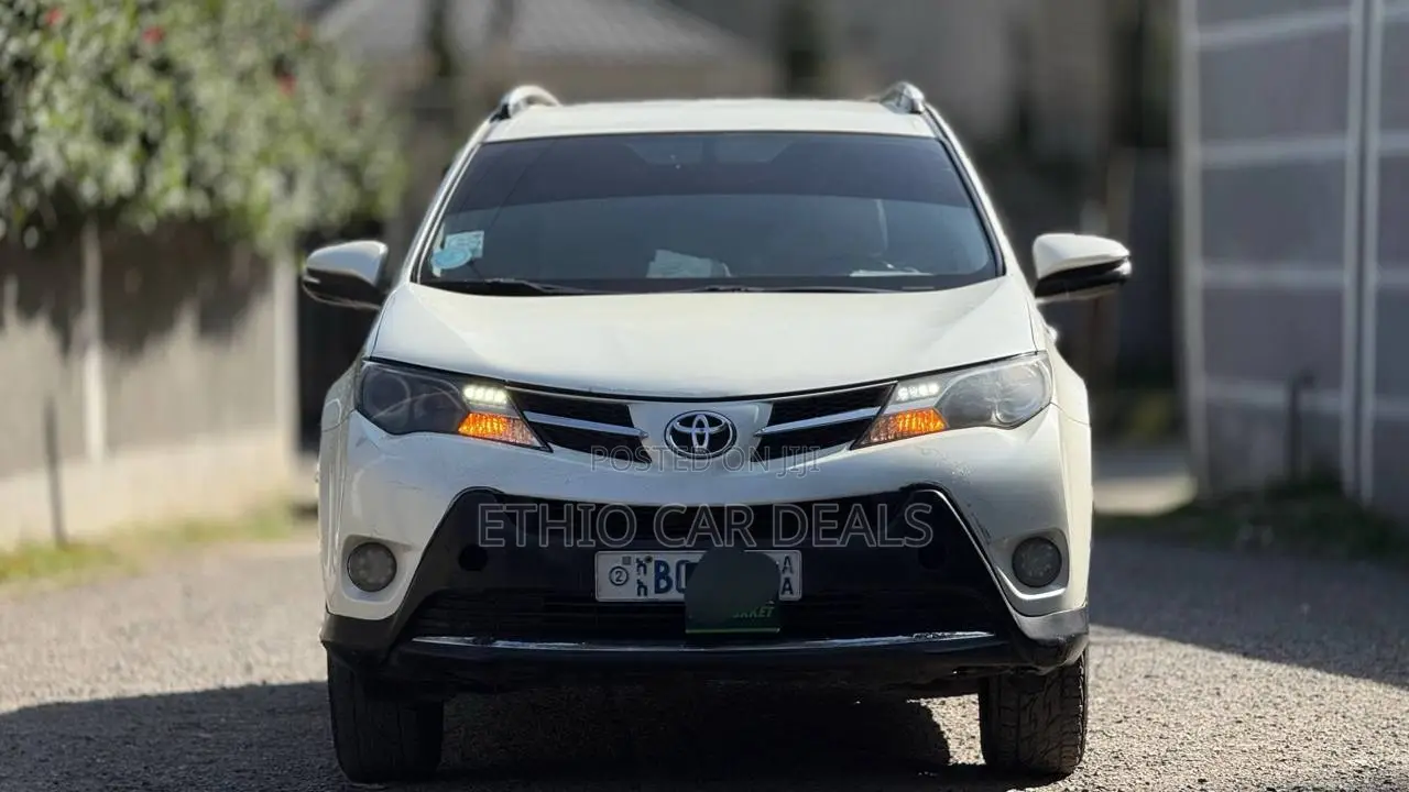 Toyota RAV4 2013 White