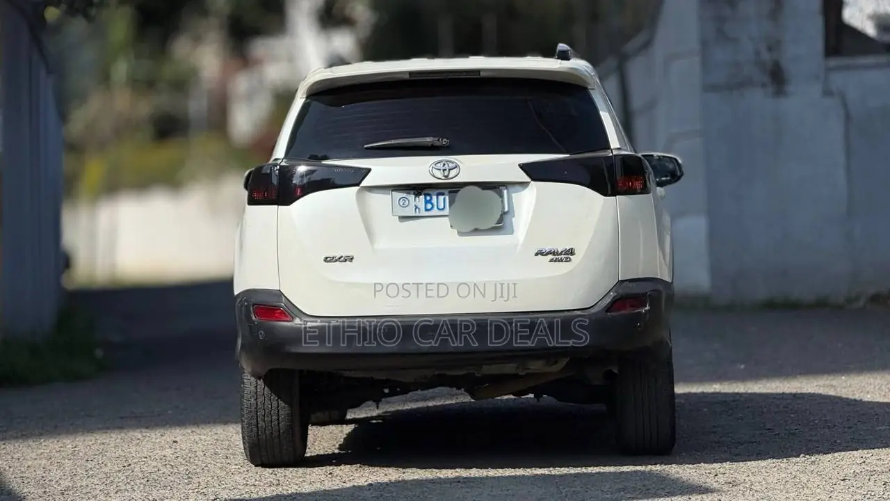 Toyota RAV4 2013 White