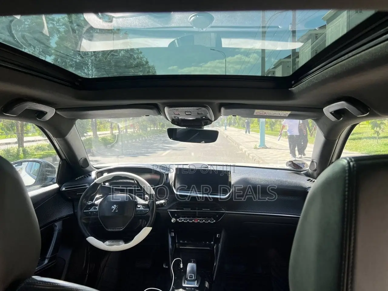 Peugeot 2008 2021 White