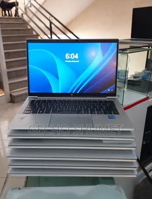 New Laptop HP EliteBook 830 G8 16GB Intel Core i5 SSD 512GB