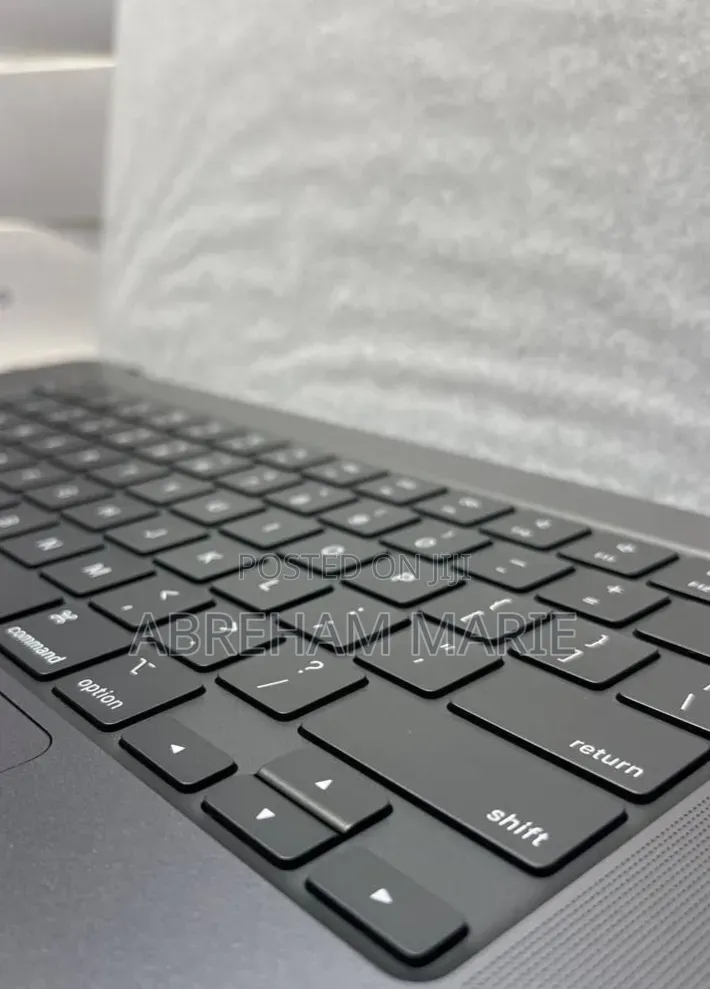 New Laptop Apple MacBook Pro 2024 M4 Max 48GB Apple M4 Max SSD 2T