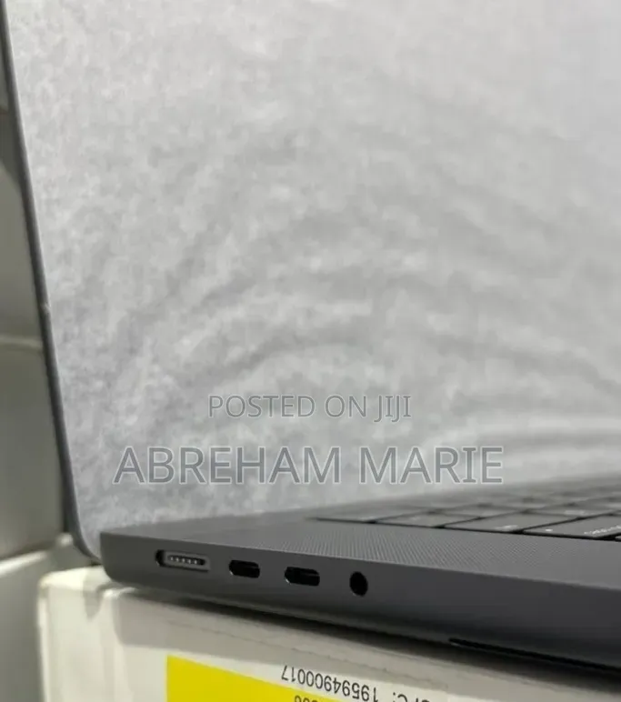 New Laptop Apple MacBook Pro 2024 M4 Max 48GB Apple M4 Max SSD 2T