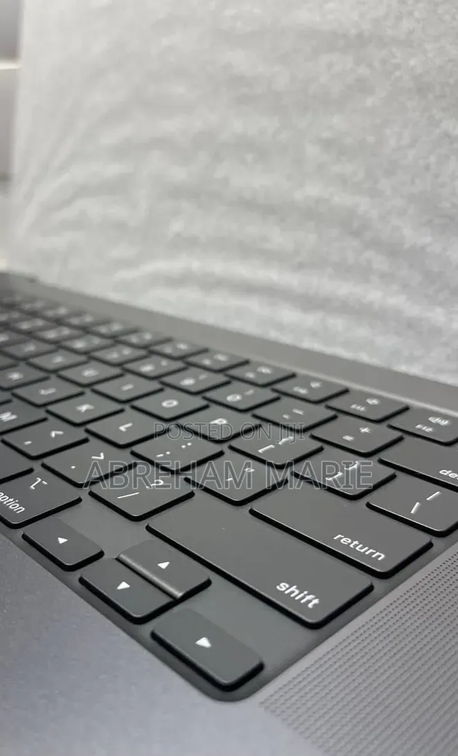 New Laptop Apple MacBook Pro 2024 M4 Max 48GB Apple M4 Max SSD 2T