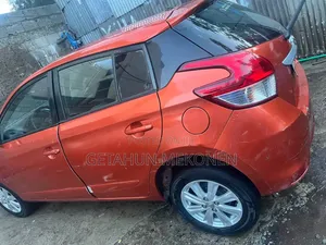 Toyota Yaris 2018 Red
