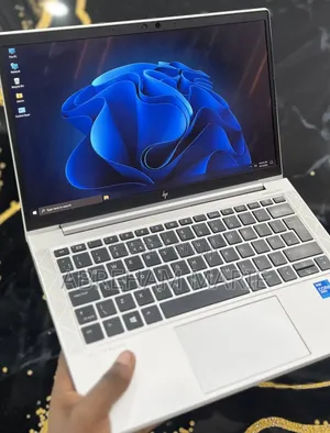 New Laptop HP EliteBook 830 G8 16GB Intel Core i5 SSD 512GB