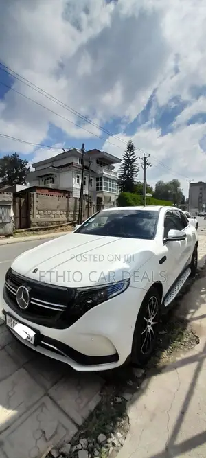 Mercedes-Benz EQC EQC400 4MATIC 2022 White