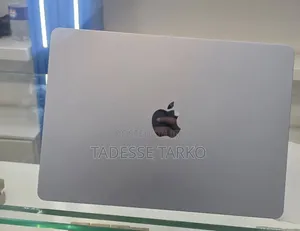 New Laptop Apple MacBook Air 2025 M4 16GB SSD 512GB