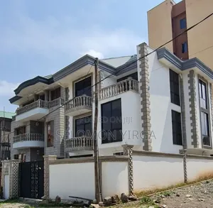 9bdrm House in Adis Ababa, Bole for sale