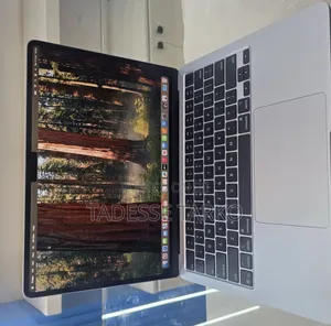 New Laptop Apple MacBook Air 2025 M4 16GB SSD 512GB