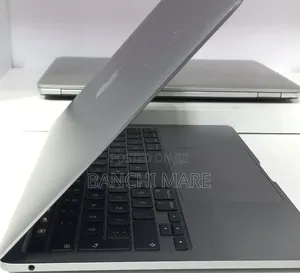 New Laptop Apple MacBook Pro 2021 M1 8GB Apple M1 SSD 256GB