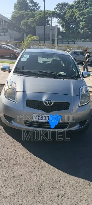 Toyota Yaris 1.0 2006 Gray