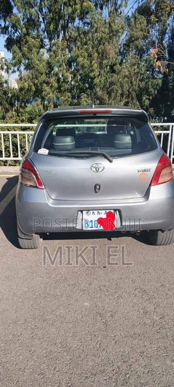 Toyota Yaris 1.0 2006 Gray