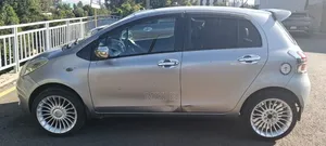 Toyota Yaris 1.0 2006 Gray