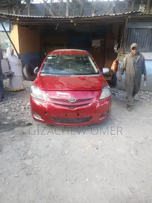 Toyota Yaris 2008 Red