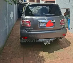 Nissan Patrol 2014 Gold