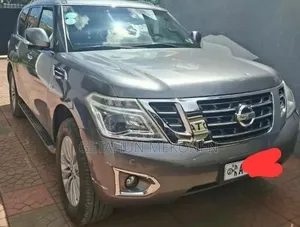 Nissan Patrol 2014 Gold