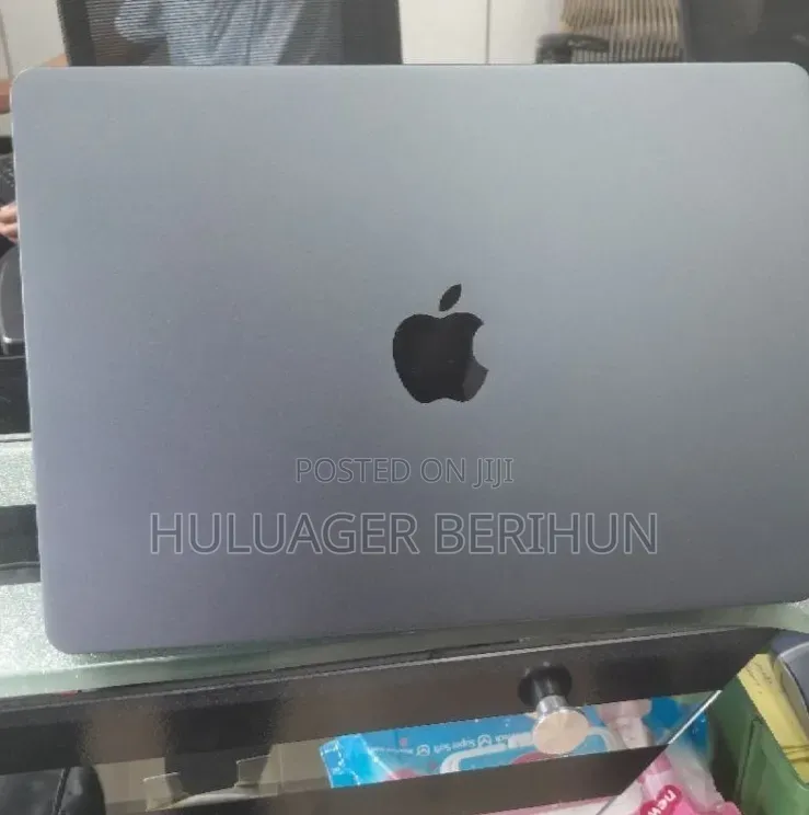 New Laptop Apple MacBook Pro 2023 M3 24GB Apple M3 SSD 512GB