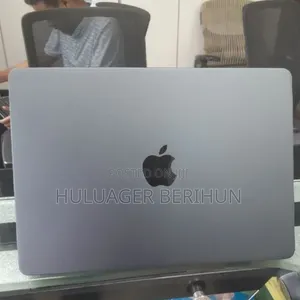 New Laptop Apple MacBook Pro 2023 M3 24GB Apple M3 SSD 512GB