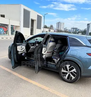 BYD Tang DM-i 2025