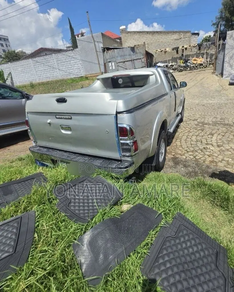 Toyota Hilux 2012