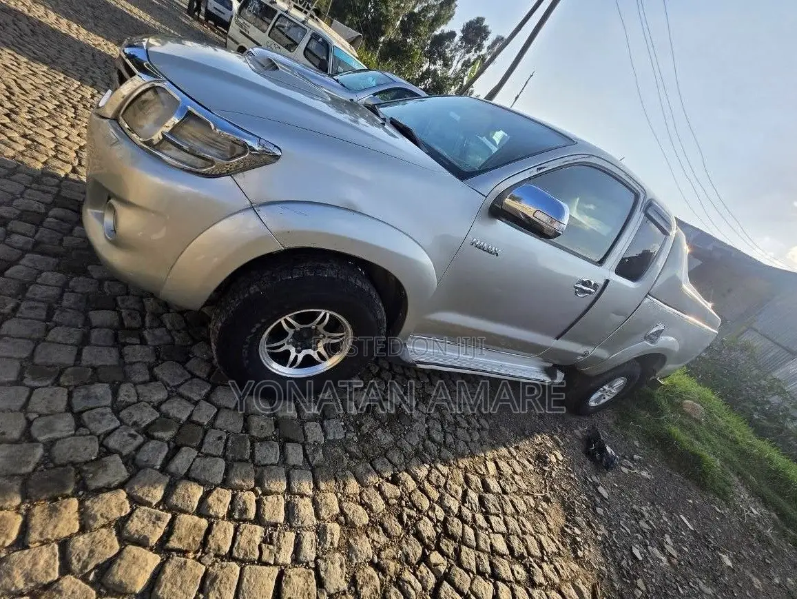Toyota Hilux 2012