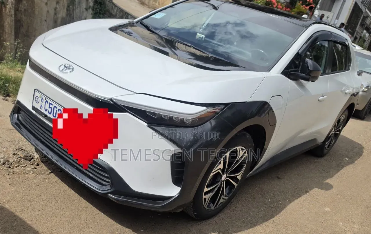 Toyota bZ4X 2023 White