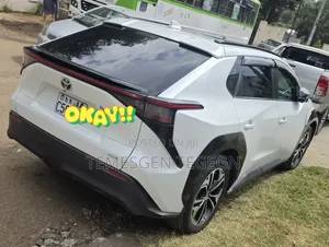 Toyota bZ4X 2023 White
