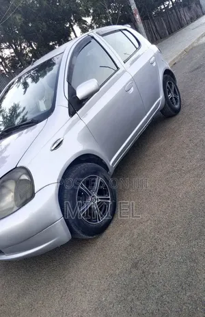 Toyota Vitz 1.0 FWD 5dr 2001 Silver