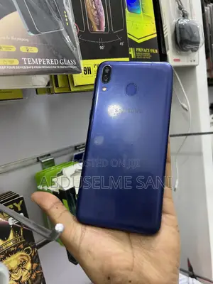 Samsung Galaxy M20 32 GB Blue